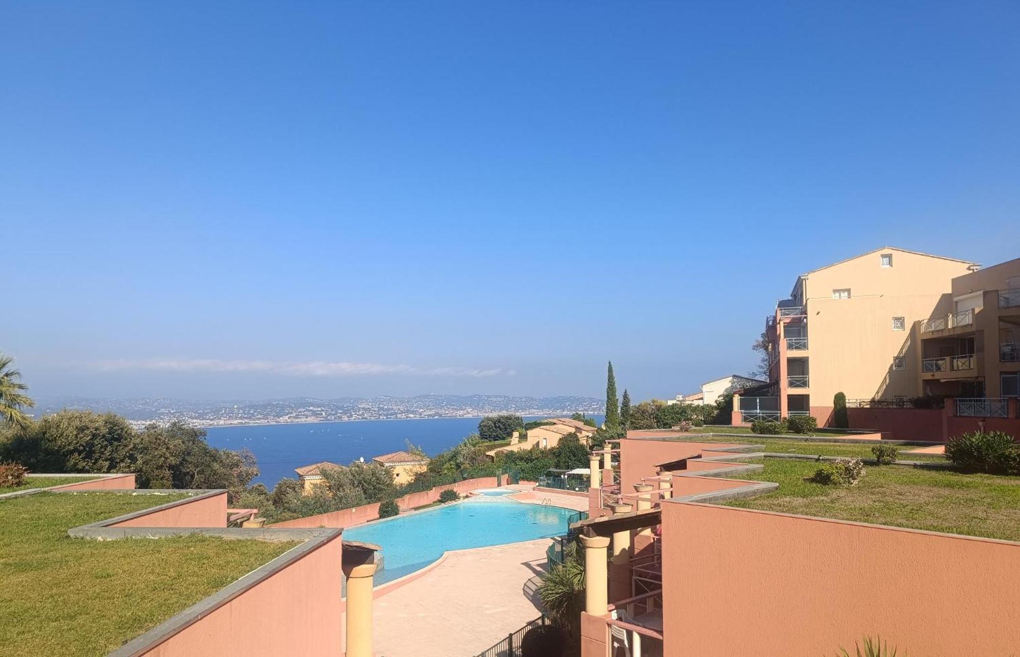 Magnifique Vue Mer Et Piscine - Les Cles De L Esterel Theoule-sur-Mer Exterior photo